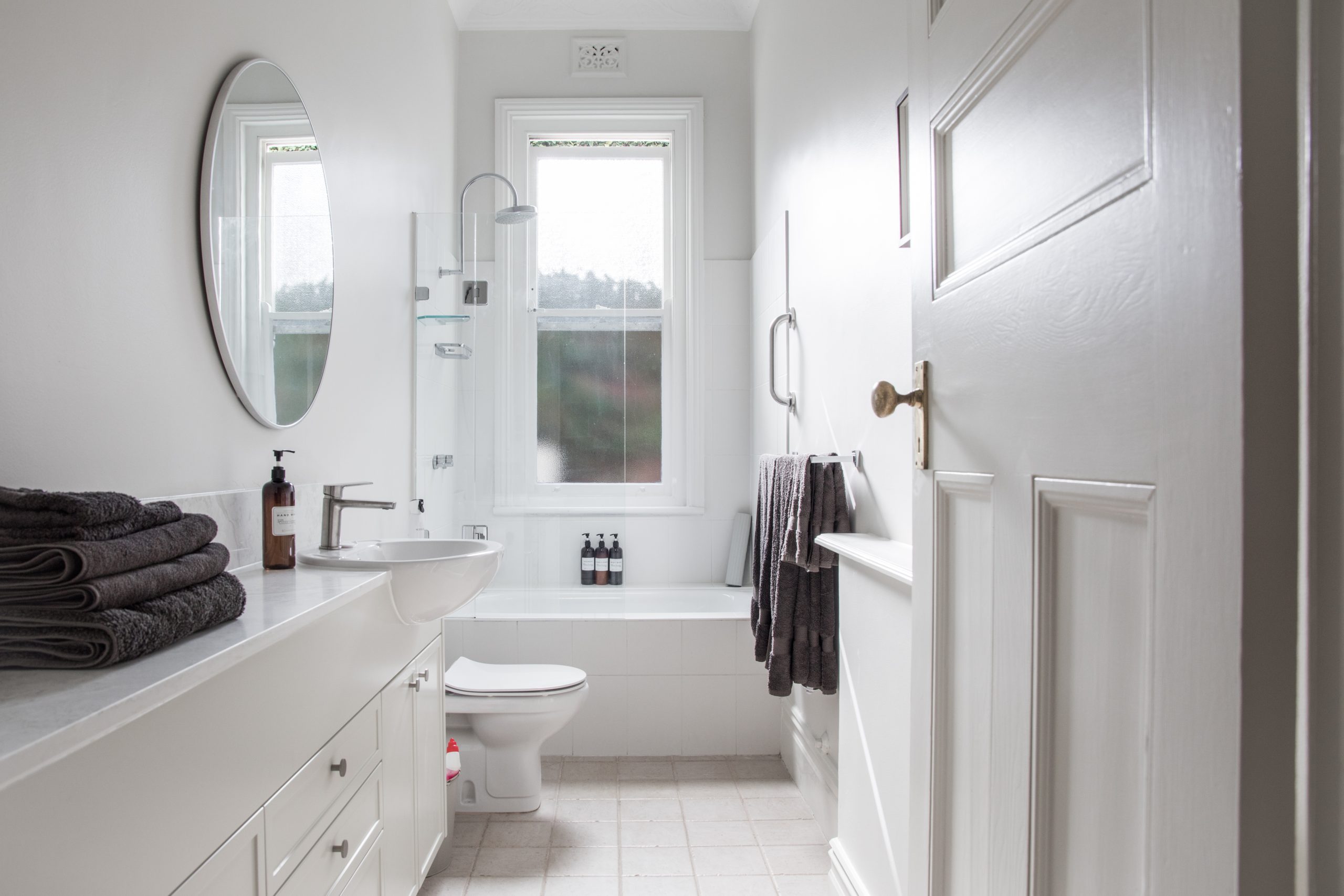 bathroom-2025-02-21-03-15-53-utc